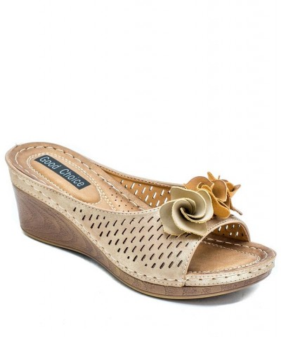 Juliet Wedge Sandal Gold $38.25 Shoes