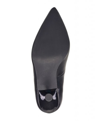 Women's Samui Flex Closed Toe Pumps Black $42.14 Shoes